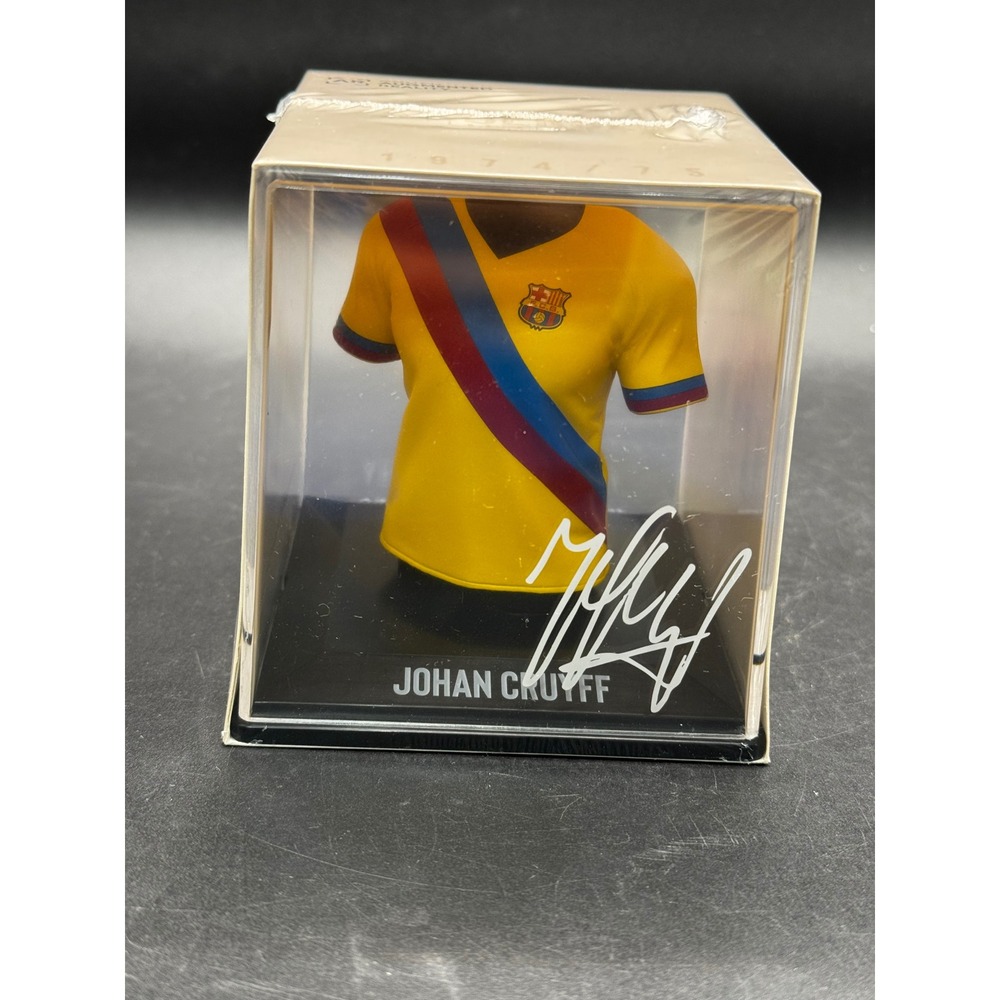 FC Barcelona Johan Cruyff 1974/75 Legend Jersey Fan Collex AR Figure New Sealed